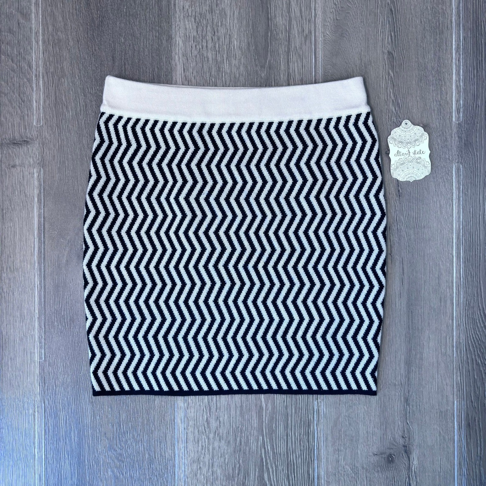 Altar&rsquo;d State, Chevron Knit Skirt Black Ivory