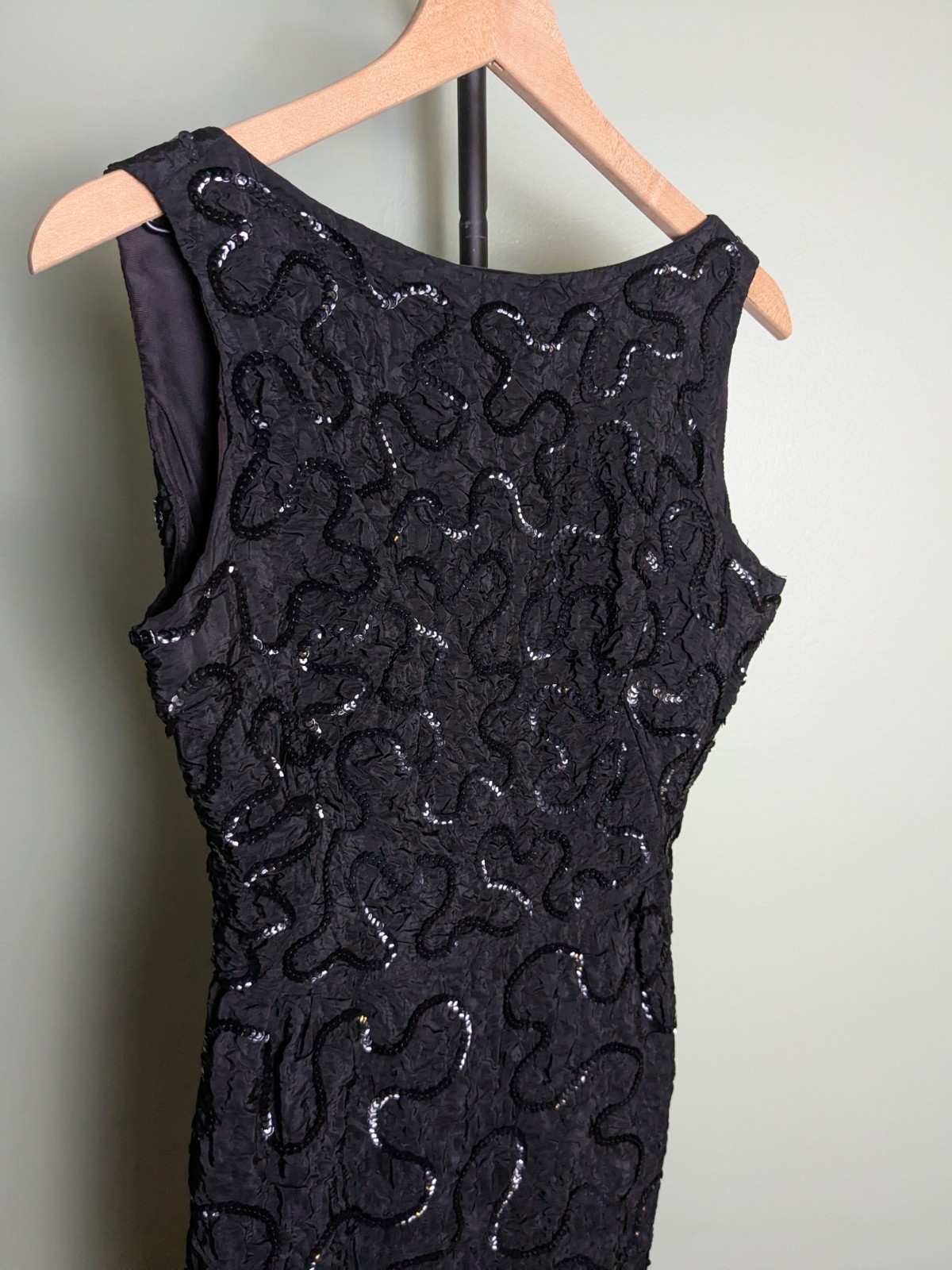 Sequin Squiggly Design True Vintage Black Pencil Wiggle Dress