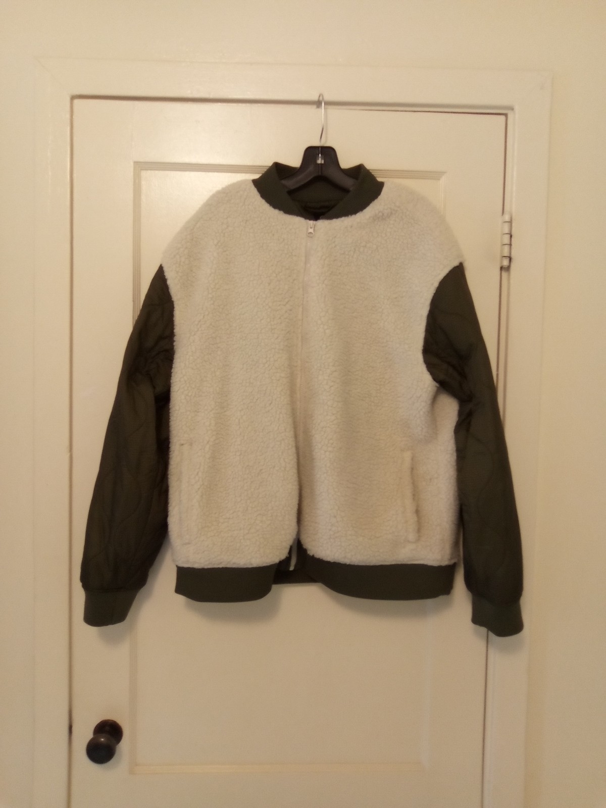 Cream & Olive Colored Bomber Jacket Men&rsquo;s Or Women&rsquo;s Size Large