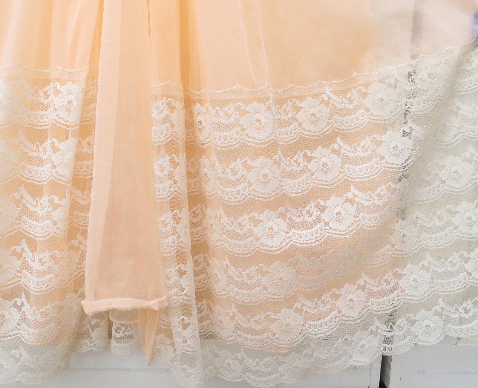 Vtg INTIME Bright Pink Coral Sheer Chiffon Peignoir Robe Nightgown RUFFLES L