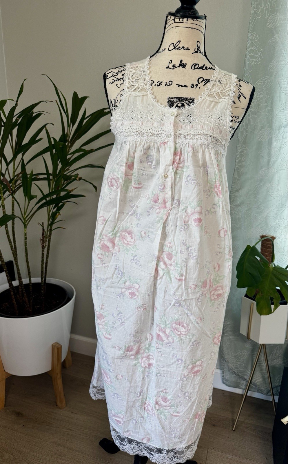 Vintage 1970s Christian Dior Petite Floral Cotton Nightgown Lace Trim