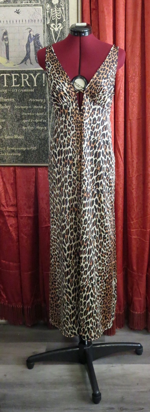 1970s/1980s Low Cut Strappy Leopard Print Nightgown Vanity Fair Size 32 XS/S