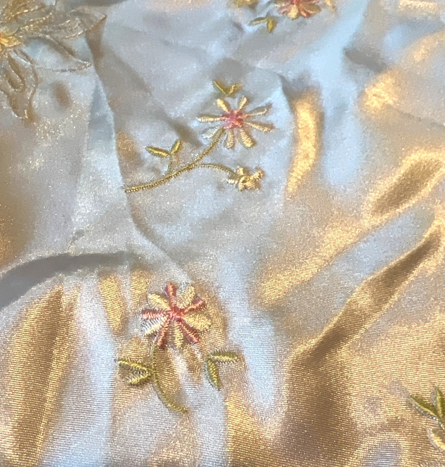 Vintage L.A. Intimates Embroidered Satin Robe & Nightgown Set Medium