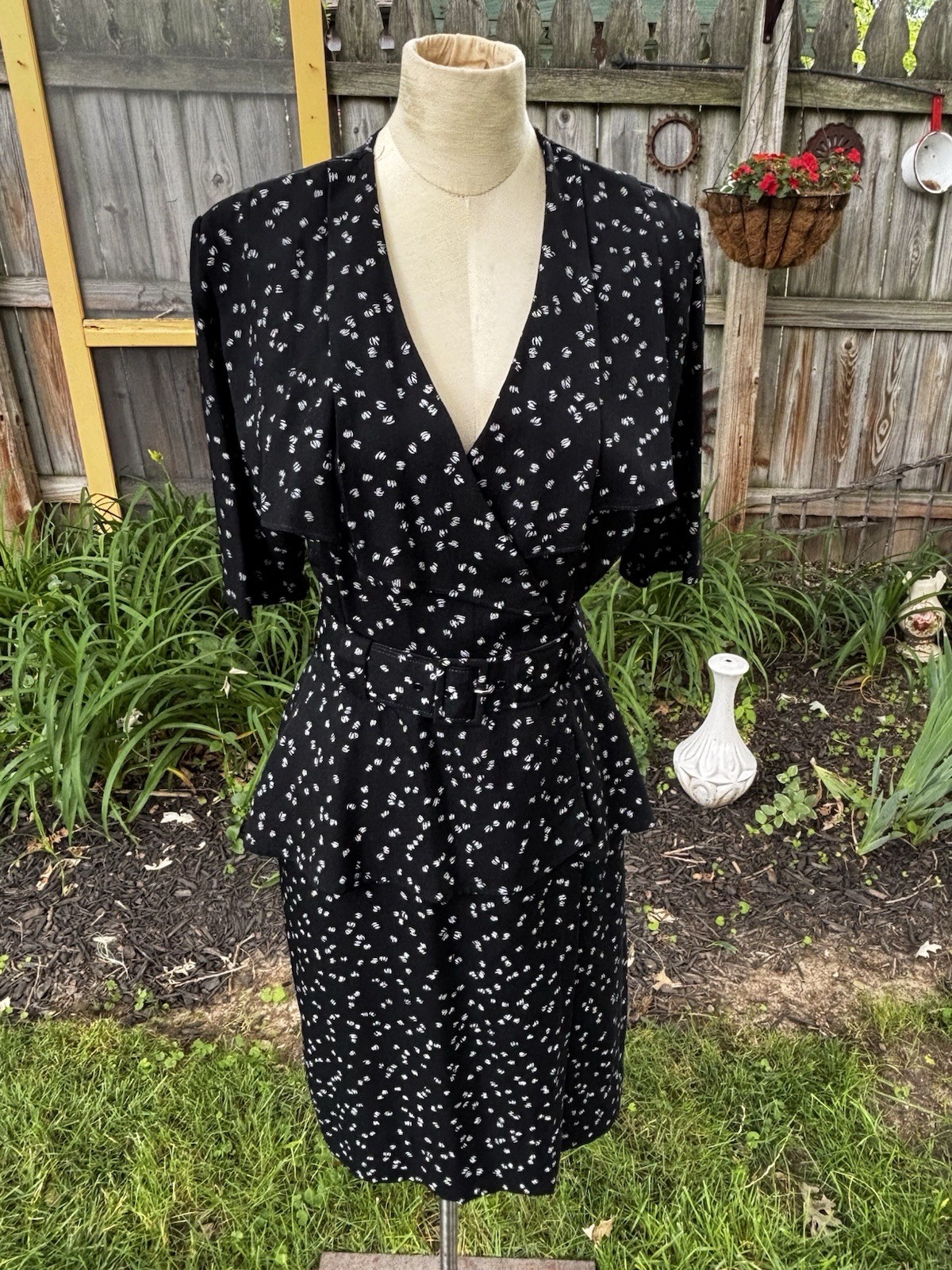 VTG Black Dress OOPS CALIFORNIA 80s does 40s Peplum Belt Sz 7/8 36x28x36&Prime;