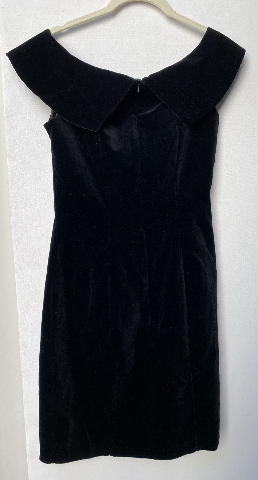 Vintage 80s Laura Ashley 6 Velvet Off Shoulder Cocktail Dress Great Britain Mini