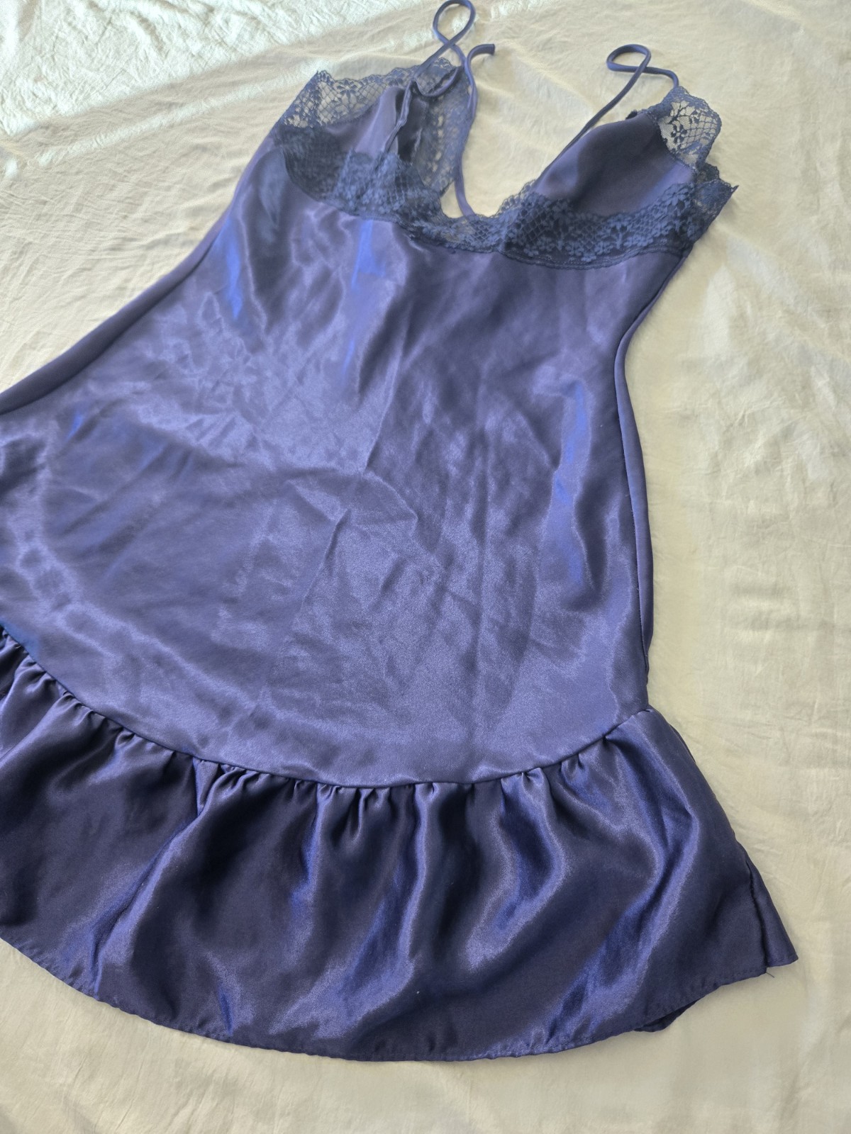 Vintage Feather Bed Intimates Blue Satin Finish Lace Chemise Nightgown M