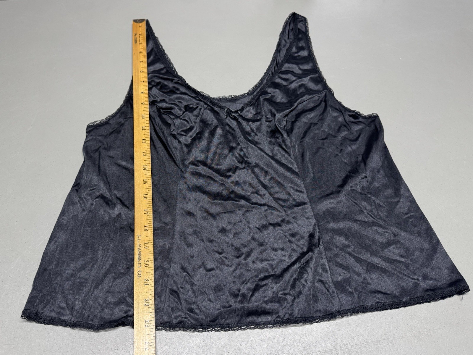 Vtg VASSARETTE SILKY BLACK nylon camisole Cami Fairy Whimsical 17-809 Sz 2XL EUC