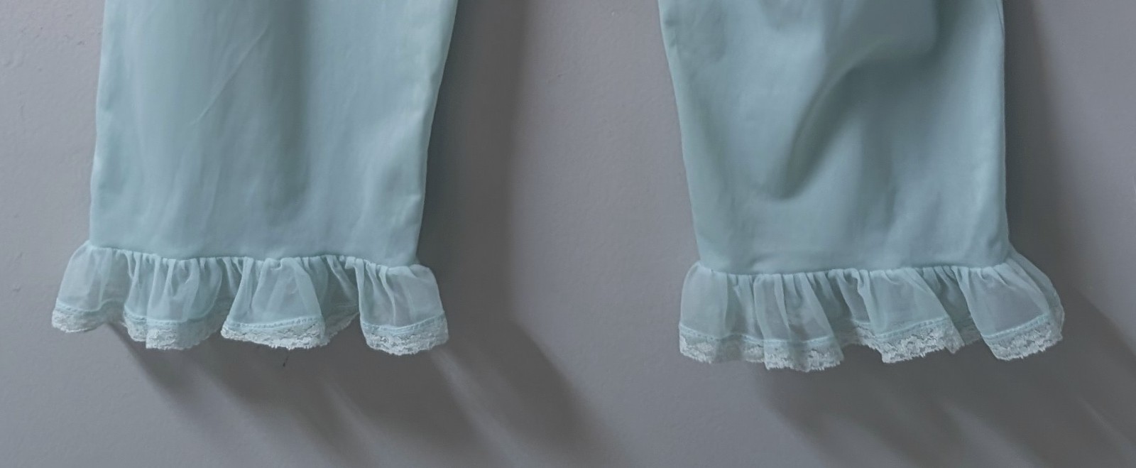 Vintage 50&rsquo;s Aqua Blue Ruffled Pajama Nylon Pants Pillow Tab S/M