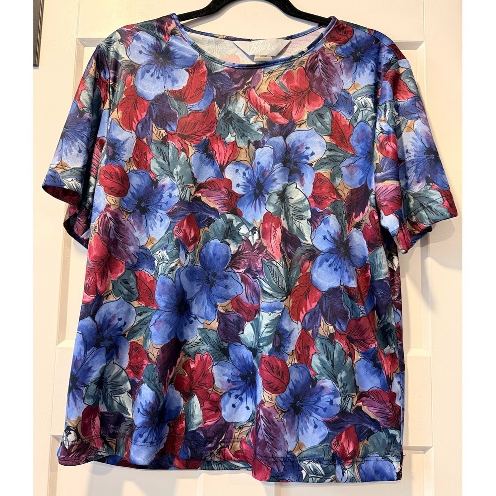 Vintage Blair Short Sleeve Floral Polyester Tee Ladies Size Large