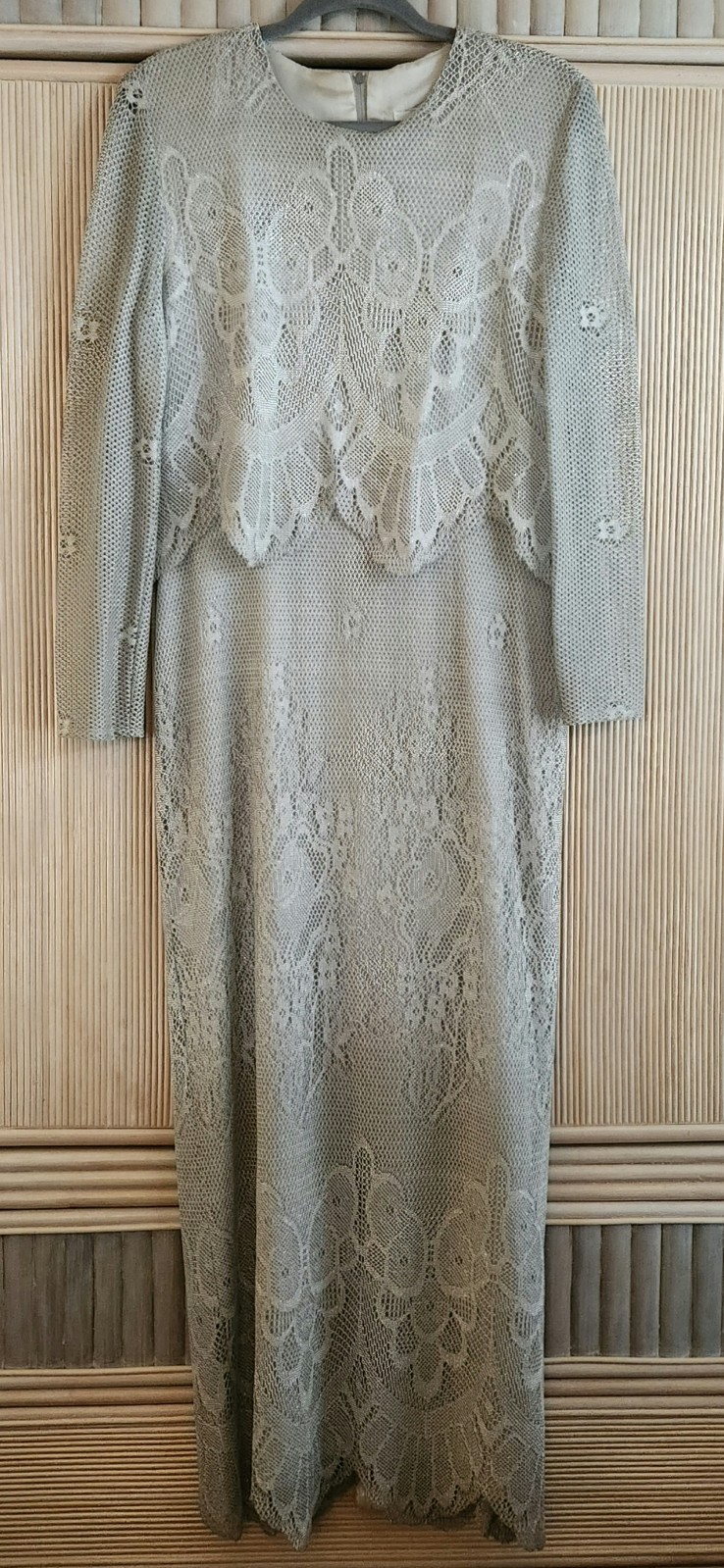 After Dark Dress Size 10P Silver Shimmer Long Classic Evening Gown Lace Overlay