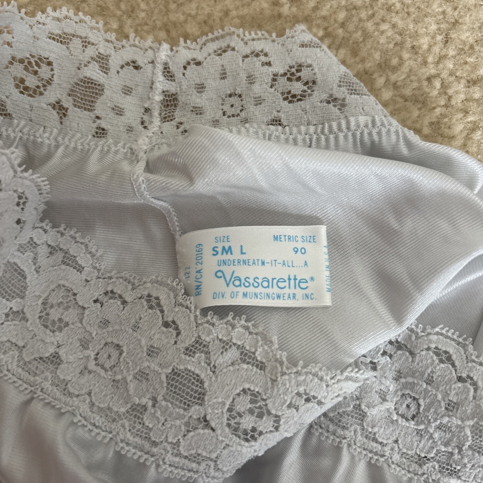 Vassarette Vintage Powder Blue Nylon Half Slip With Lace Trim Waist And Hem S