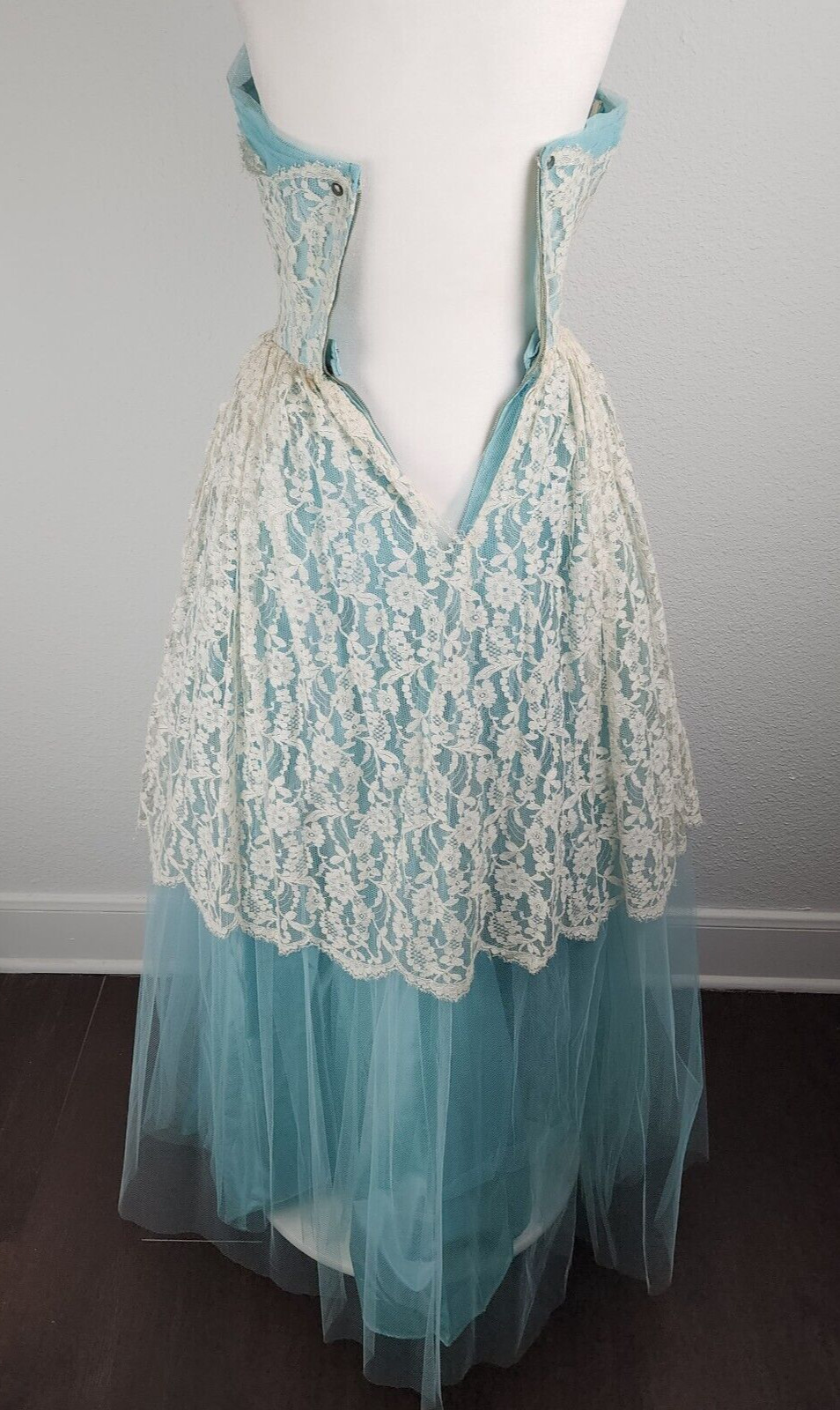 Vintage 1950s Strapless Turquoise Tulle Lace Prom Dress Cupcake Party Talon Zip