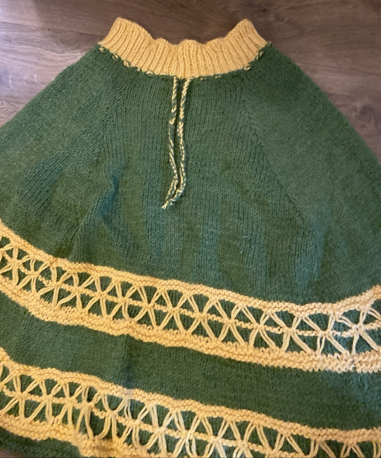 Wool Handmade Cape Poncho W/Drawstring Green Yellow 9” Opening 25.5”long Vintage