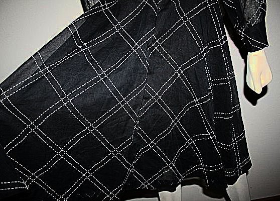 1960s Vintage Black & White Print Shirtwaist Dress w/ Wide Collar Sz 10