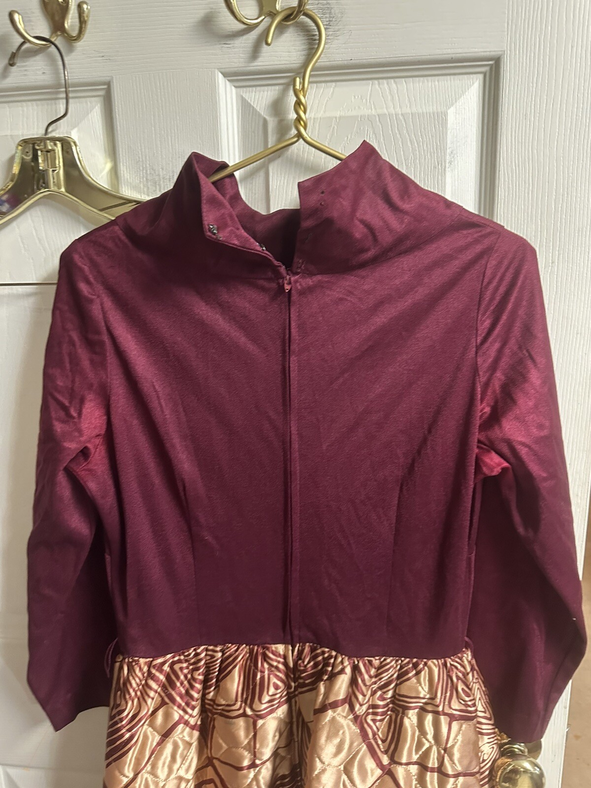 VNT 60s 70s Quilted Maxi Mod Hostess Dress House Red Burgundy Zip Med 36 Bust