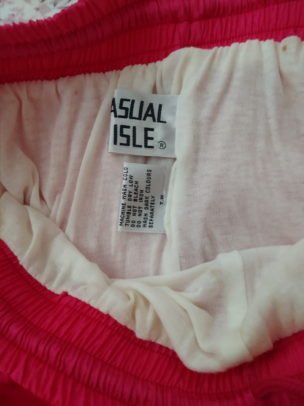 Vintage Casual Isle Nylon Lined Windbreaker Jacket and Pants Size L Suit REDUCED