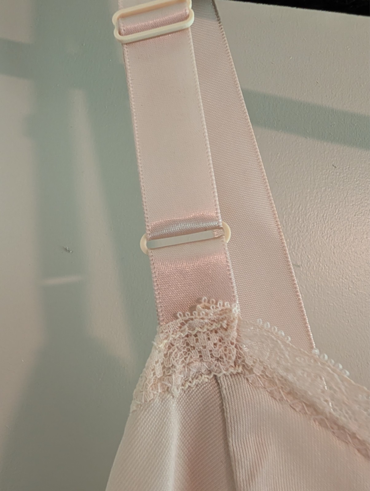 Vintage Pinehurst Beige Size 32 Full Slip Style 7184 100% Nylon MADE IN USA