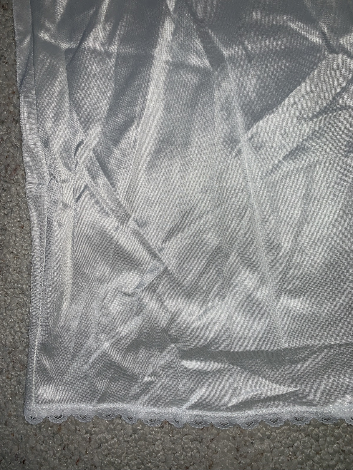 Warners Nylon Half Slip White Vtg Size Small 29.5&Prime; length silky