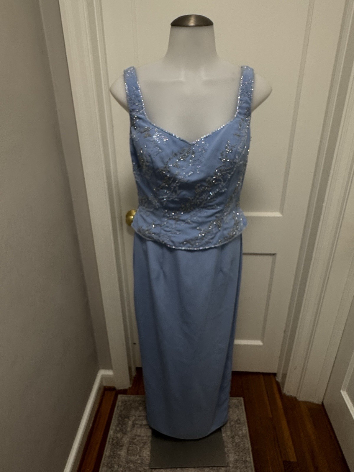 Jean De Lys Periwinkle Blue Sequin Embellished Column Gown Evening Formal Size 6