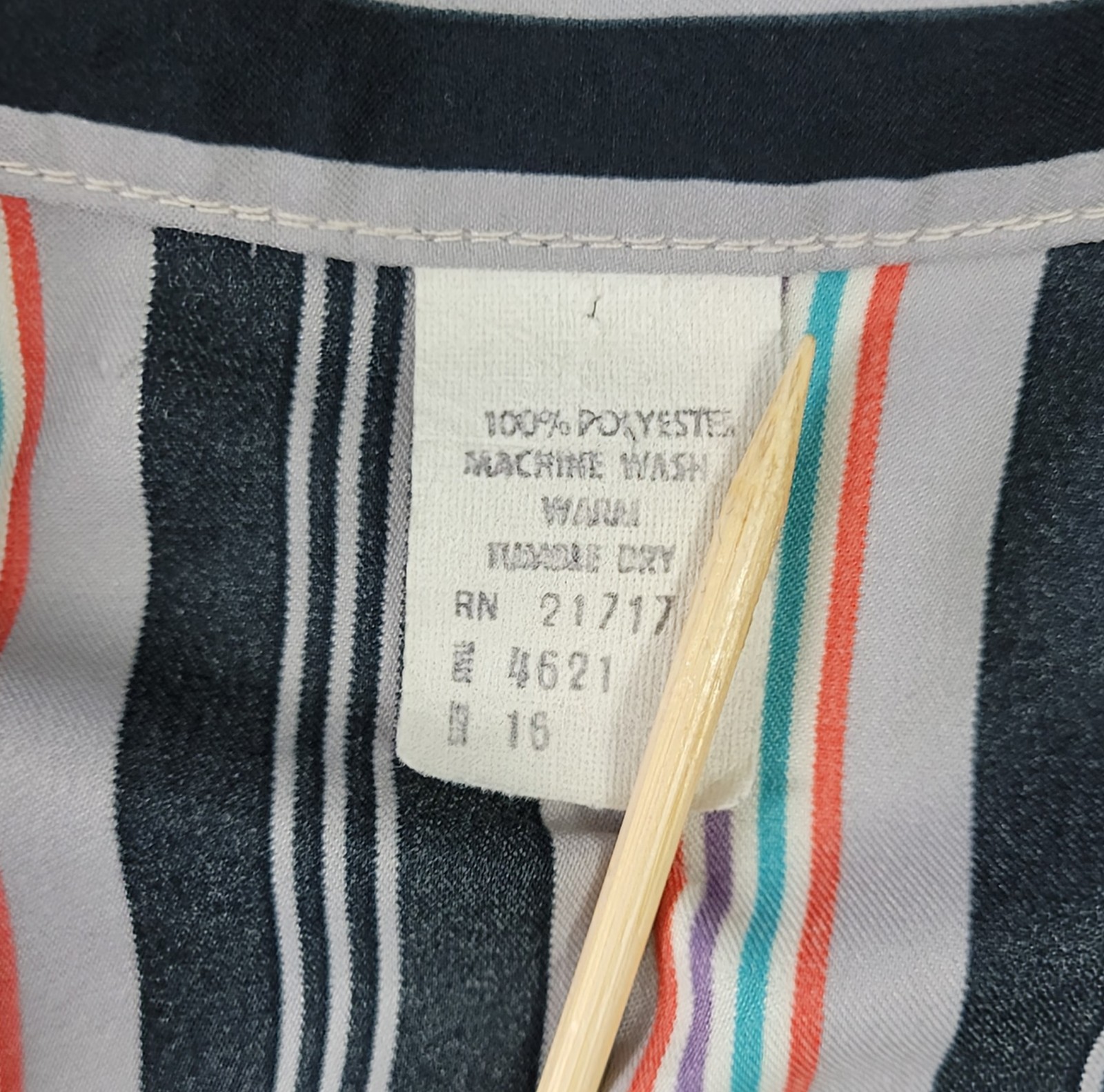 Vintage Grey & Black Striped Button Down Top w Red/Teal/Purple Accent Size 16