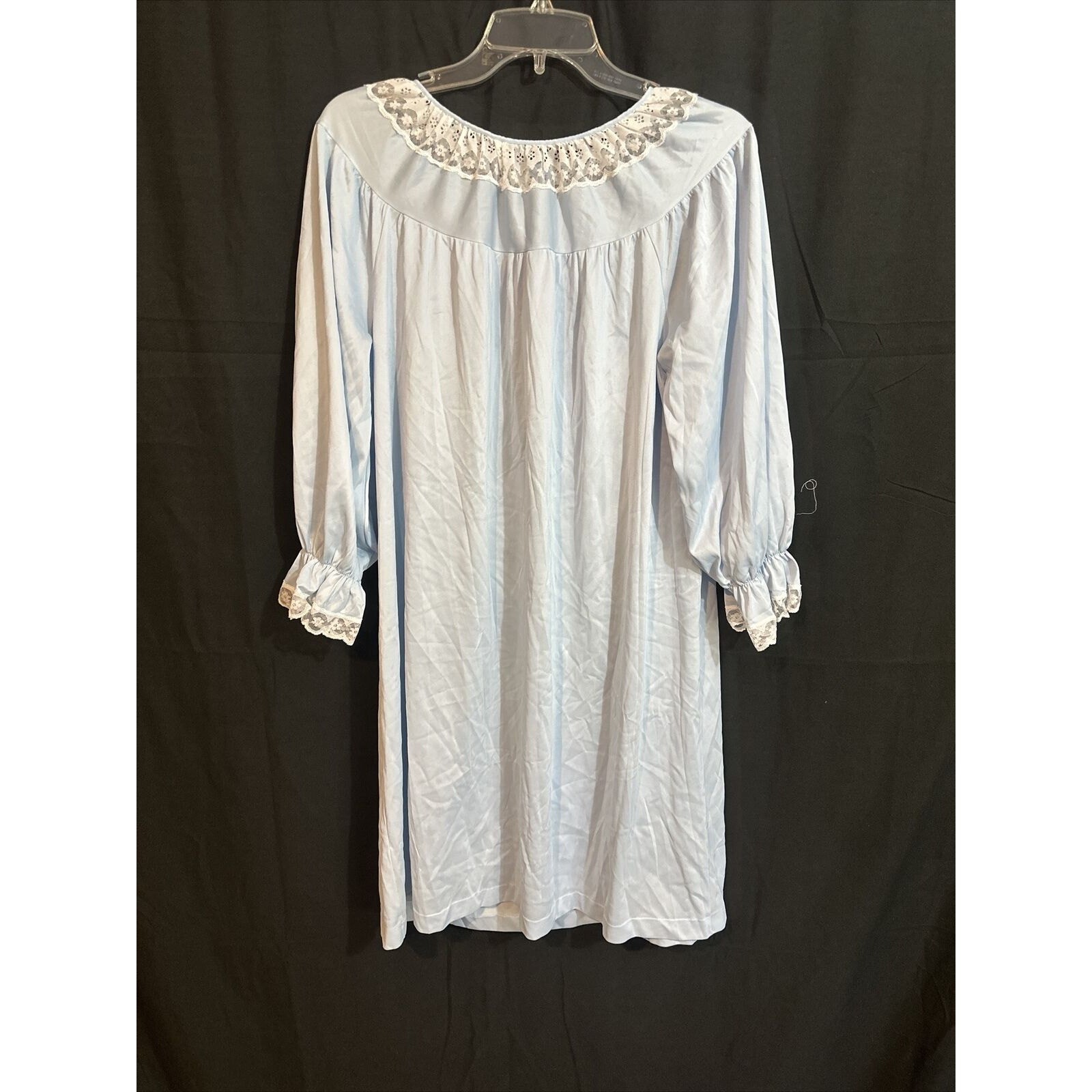 VTG UNBRANDED Night Gown Pale Blue Lace Poly Feel Long Sleeve Size M PRE-OWNED