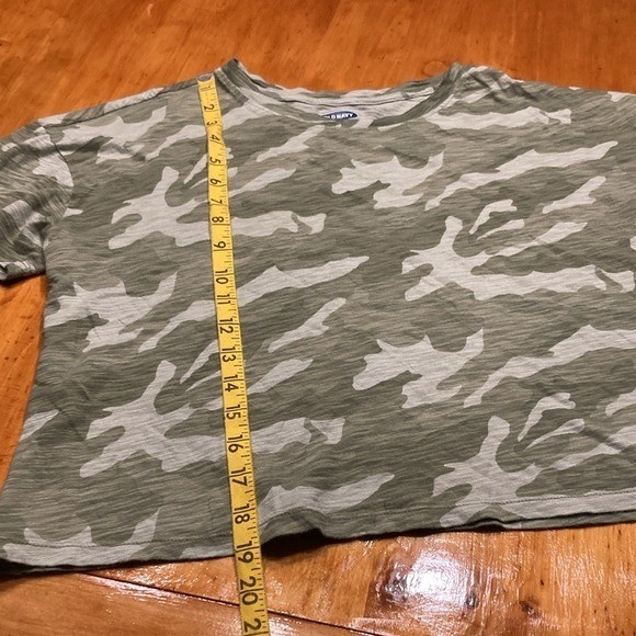 Old Navy Y2K Green Camo Slub Knit Crop Tee Shirt Womens Medium Streetwear 90s