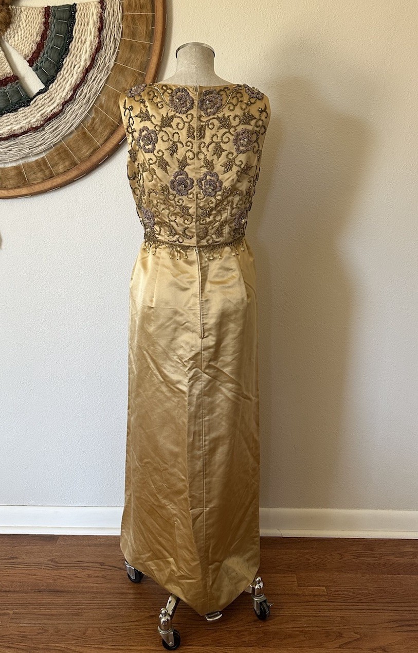 Elegant 1960&rsquo;s Lavishly Beaded Silk Evening Gown Dress Small