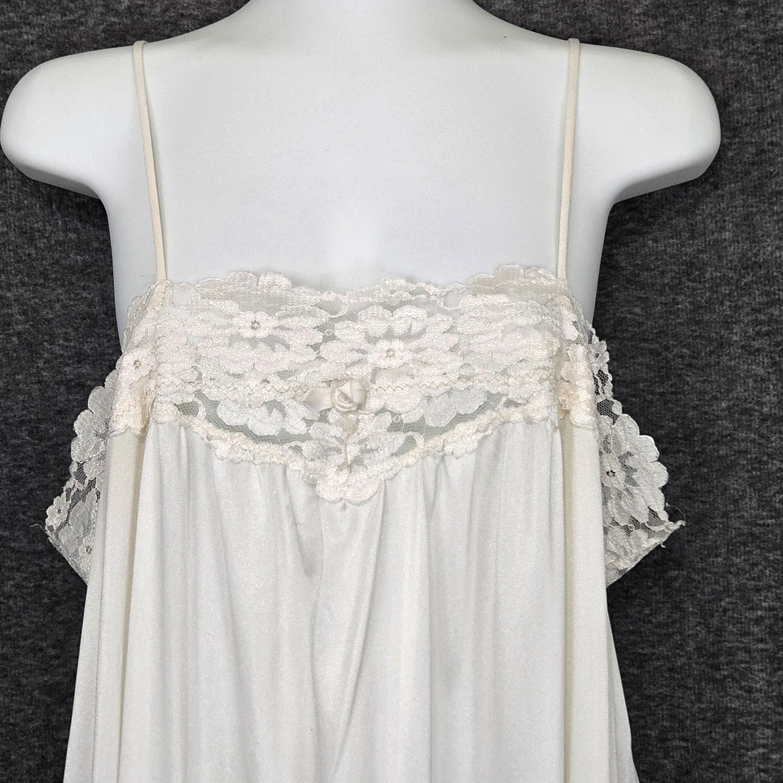 Cachet Sears Nightgown Womens Medium Ivory Lace Trim Nylon Slip USA Vintage