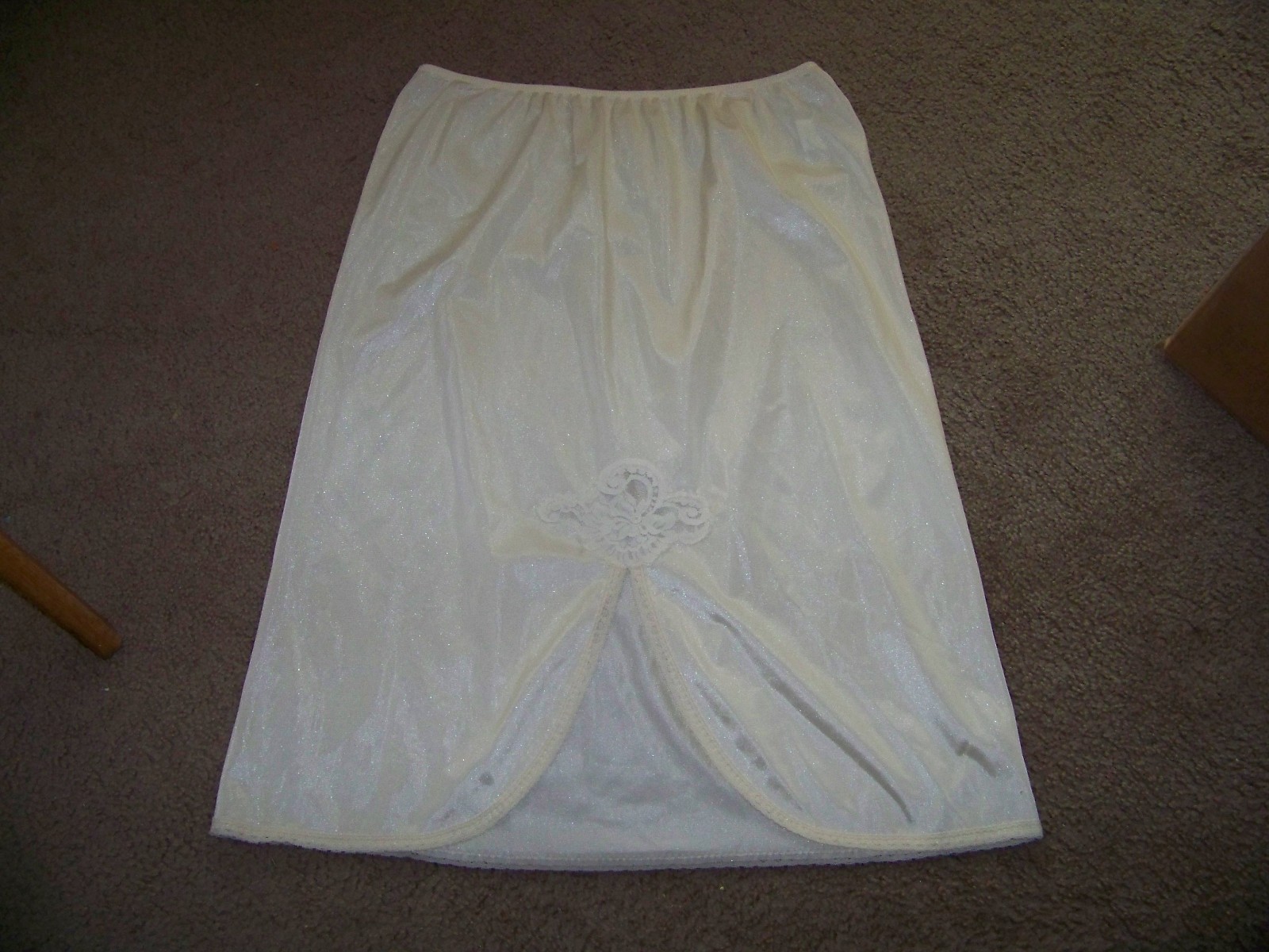 Vintage JC Penney Womens Half Slip Medium 12-14 Nylon Antron III Made USA Beige