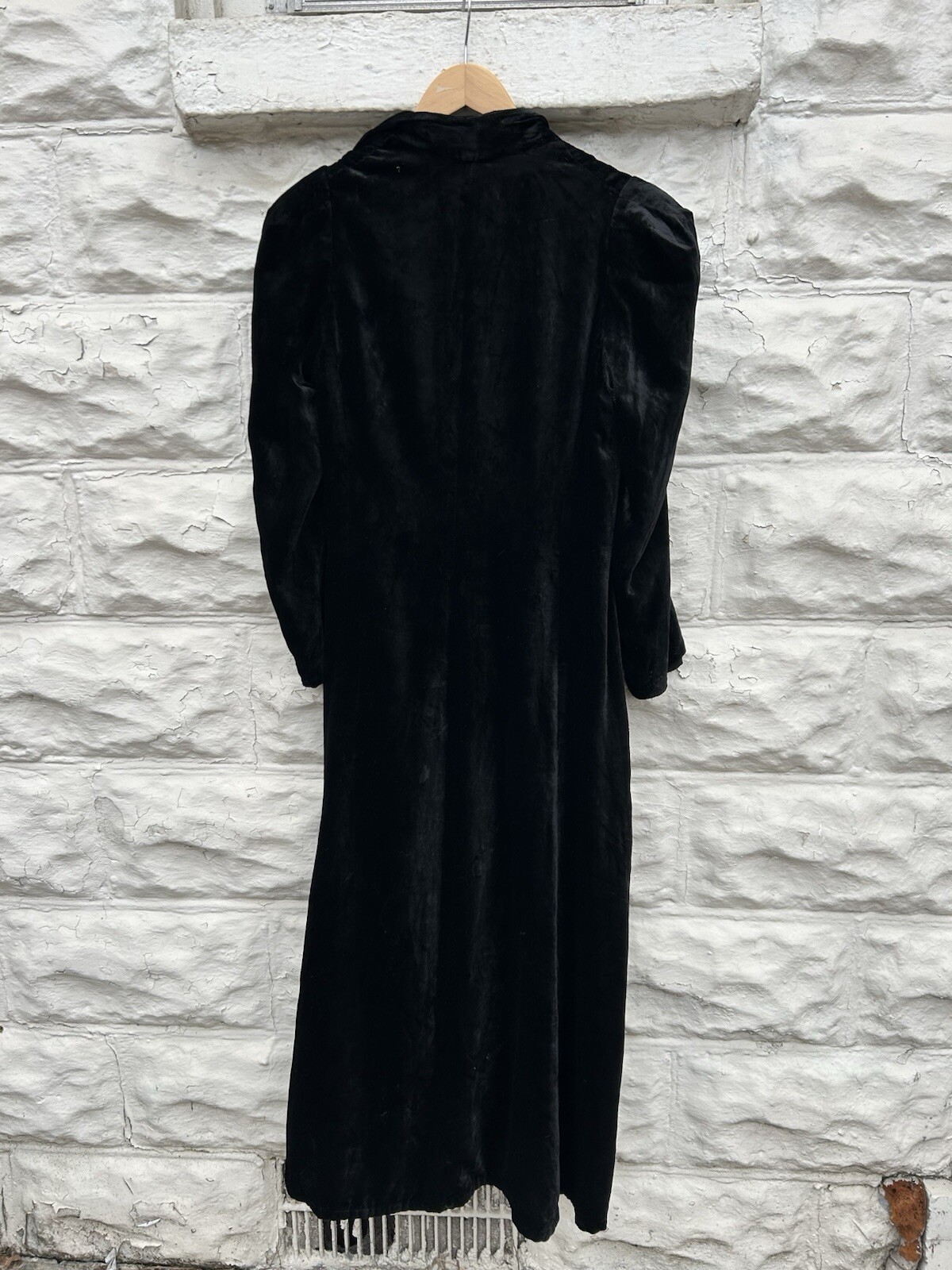Vintage 1940’s Duster Women’s Black Velvet Long Goth Everyday