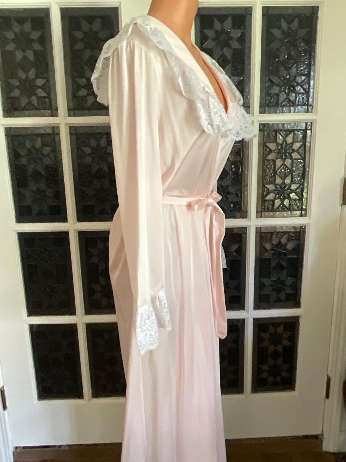 VTG Shadowline Dressing Gown Robe Soft Silky Pink White Lace Trim USA Size Large