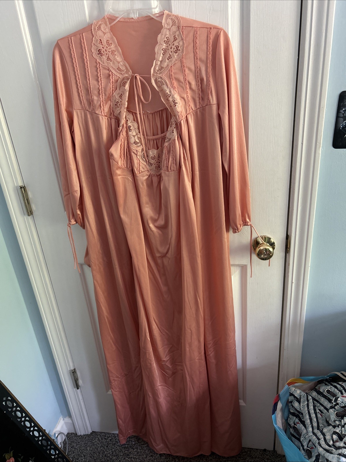 Stunning Vtg GOSSARD ARTEMIS Peach Nylon & Lace Nightgown /robe Small