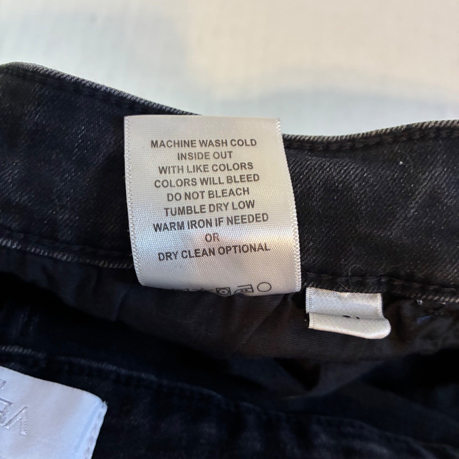 Vervet Super High Rise Panel Barrel Leg Jeans 31 Faded Black Distressed T6589