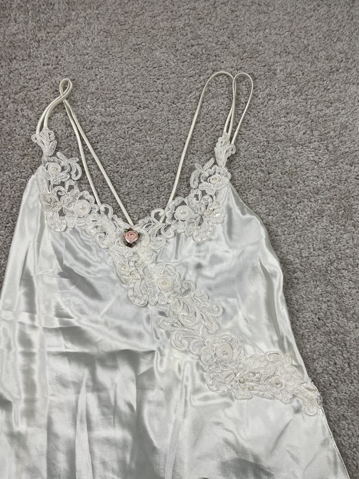 Vintage California Dynasty Babydoll Medium Satin Lace Nightgown Rosebud Pearl