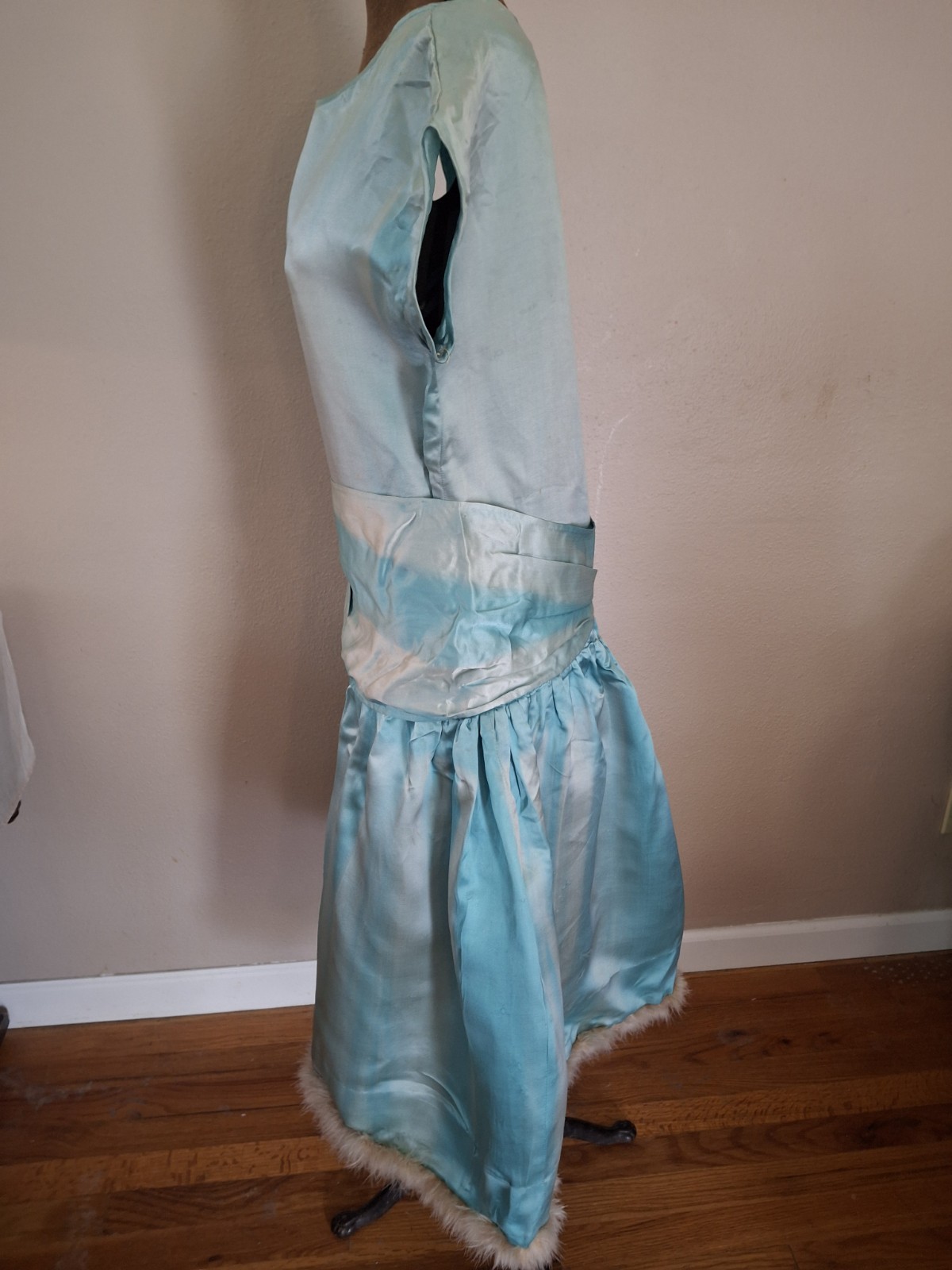 Vintage 1920s Turquoise Blue Flapper Swansdown Trimmed Dress With Waist Sash