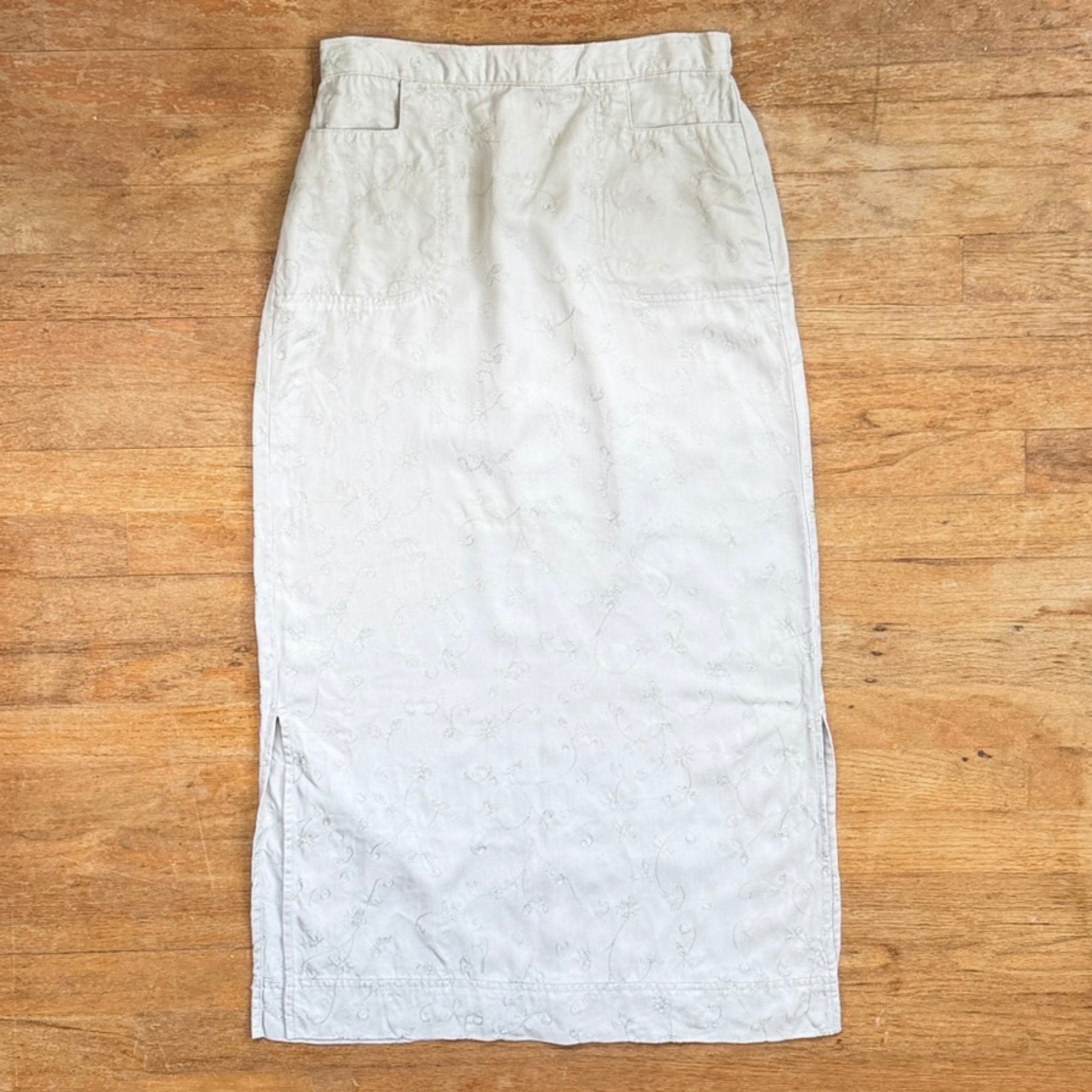 Vintage Floral Embroidered Tencel Khaki Maxi Skirt Size Medium 28-29&Prime; Waist