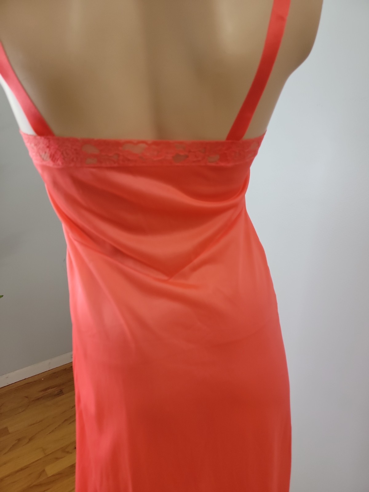 Vintage Charmode 100% Nylon Coral Full Slip Lace Detail Style 4572 Size 34