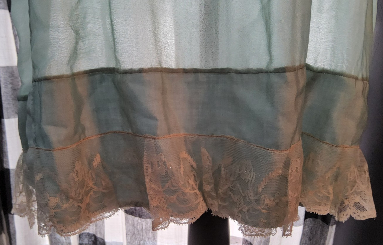 VTG 1920s FLAPPER PALE AQUA SILK & LACE CHEMISE Art Deco Era Slip, 1930s Repairs