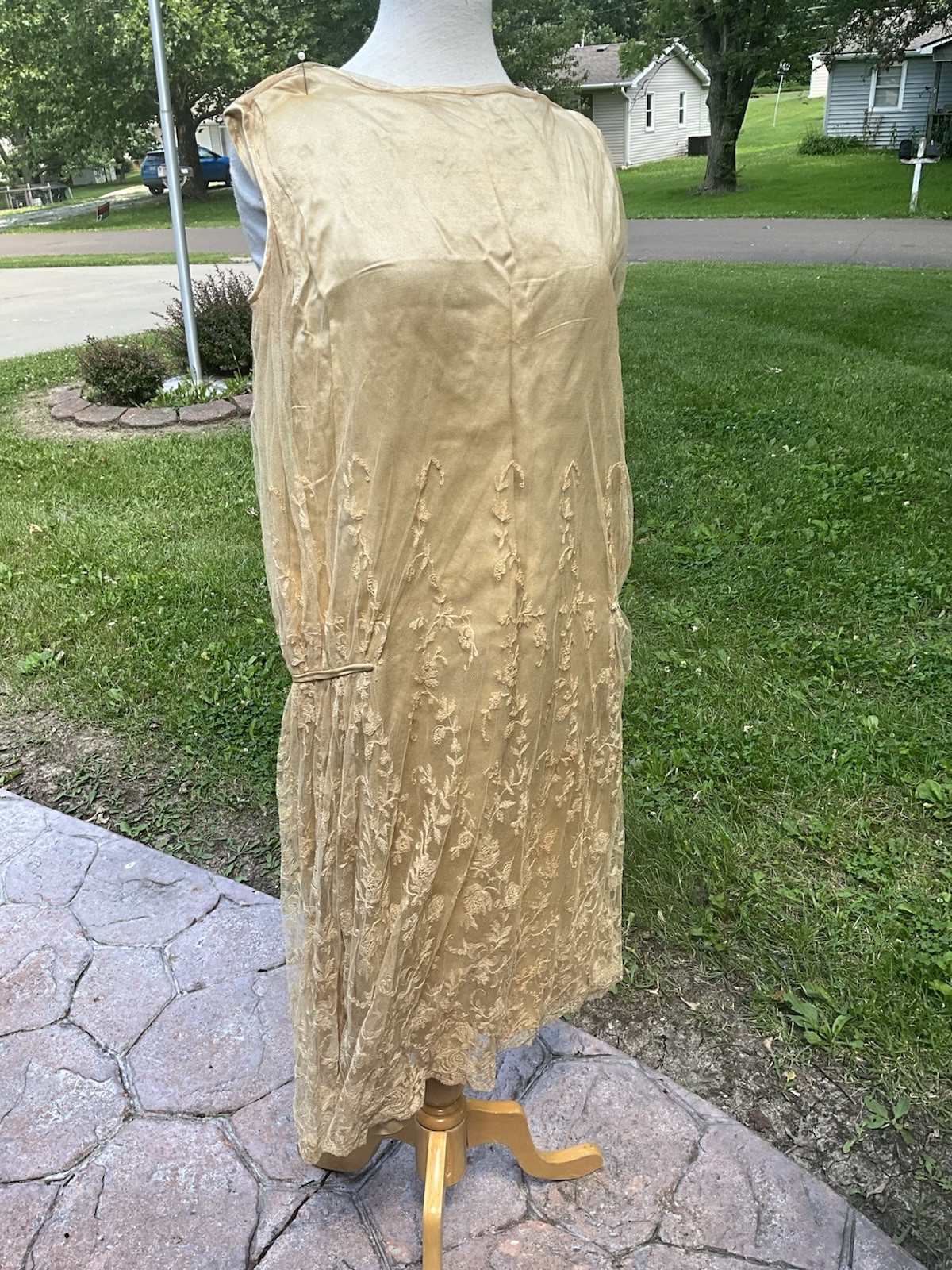 Antique Vintage 1920s Stunning Taupe lace drop waist flapper evening dress silk