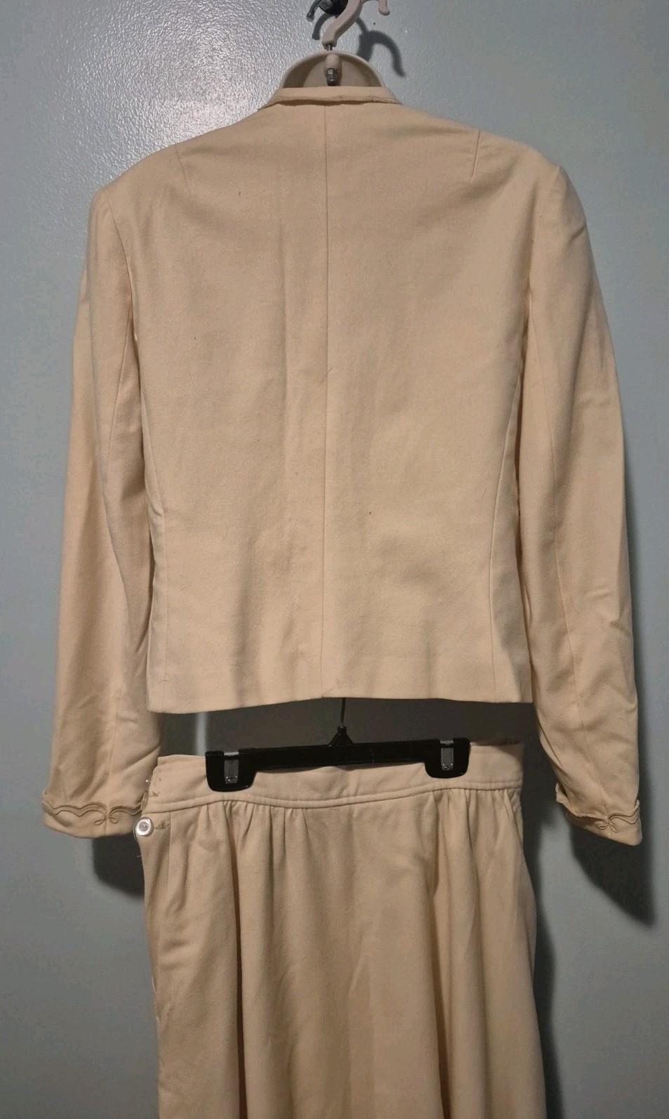 Vintage 100% Wool Lorch Pale Yellow Two Piece Skirt Suit Women&rsquo;s Sz 14 Classic