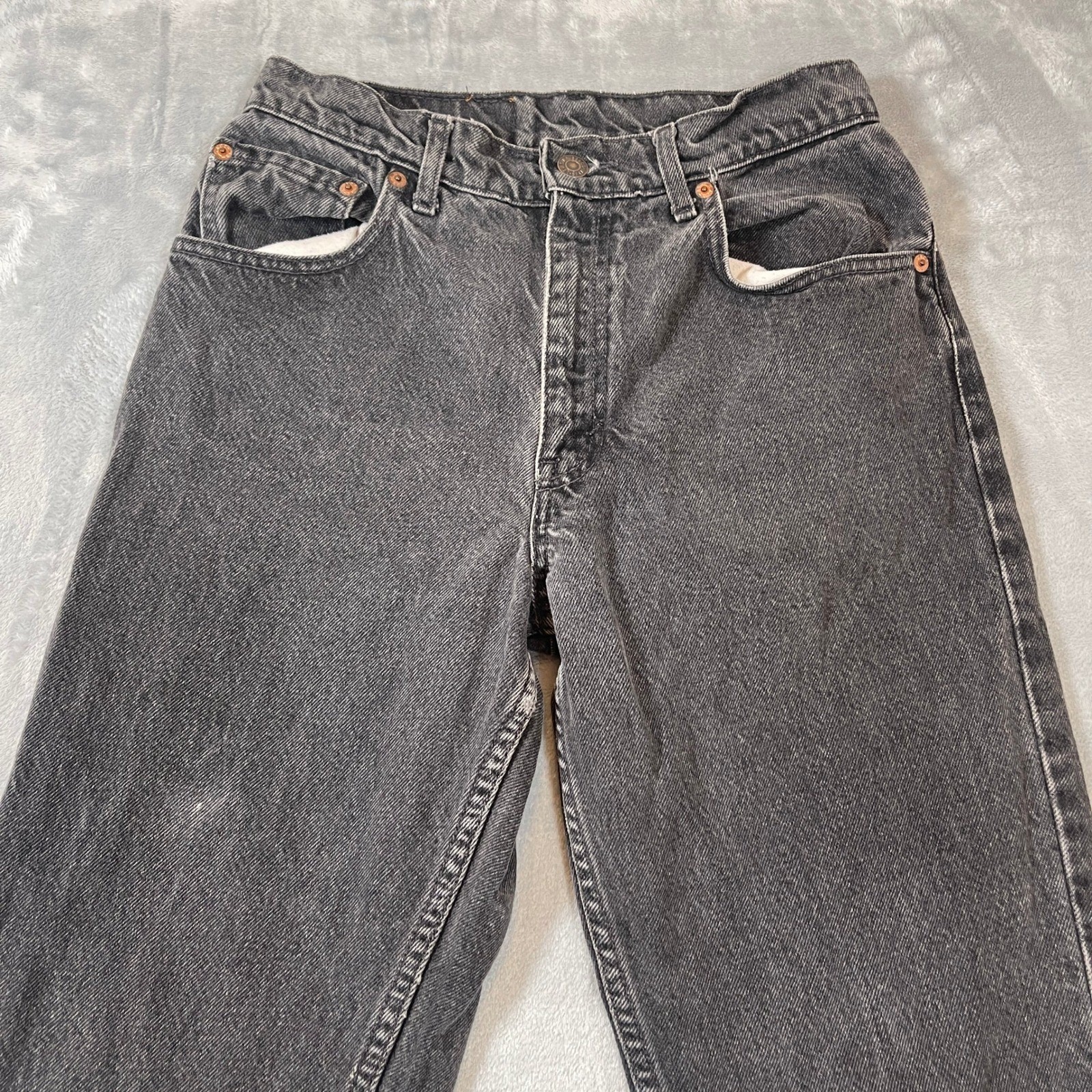 Vintage Levis Women&rsquo;s Size 23 Black High Waisted Tapered Leg Jeans Made in USA