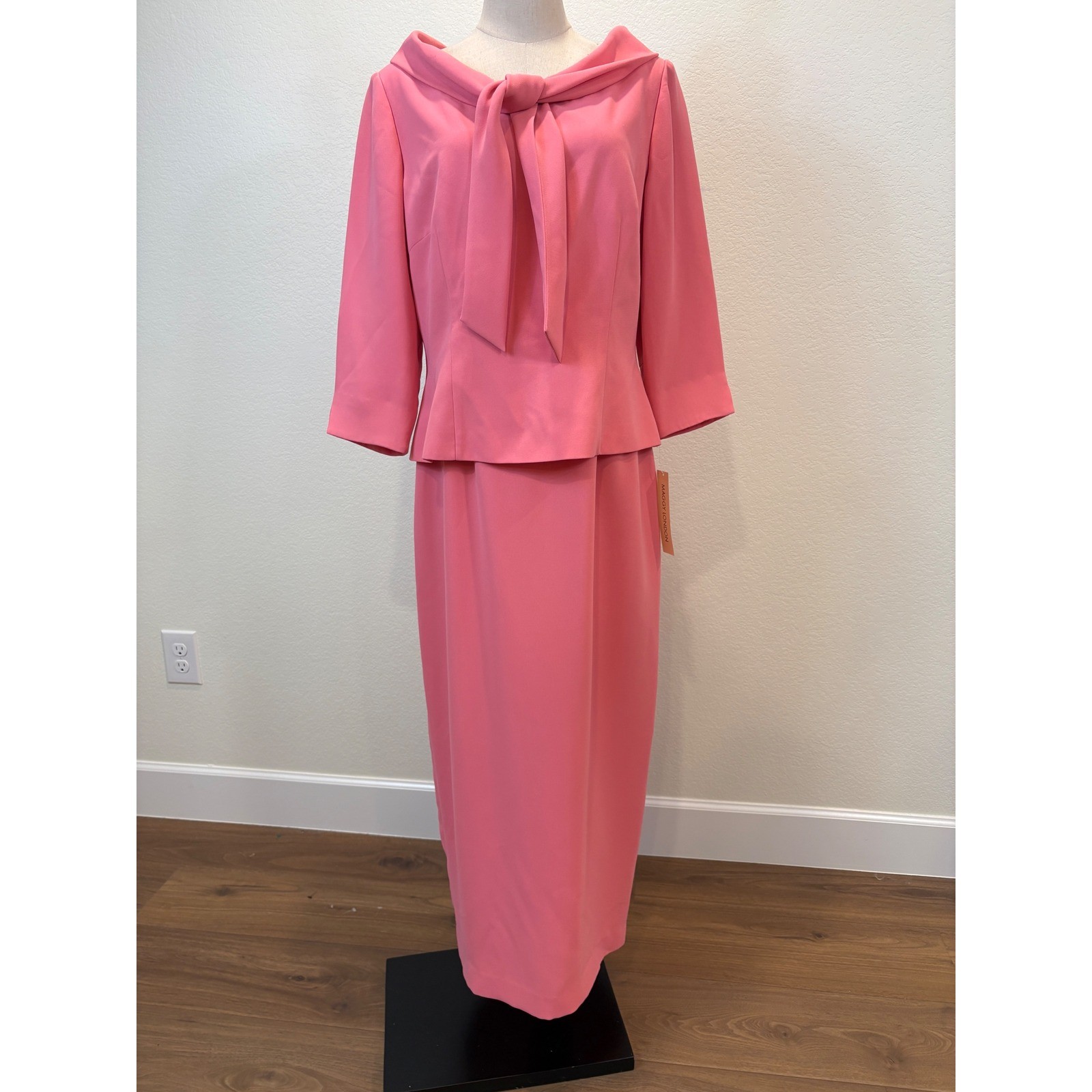 NWT Maggy London Dress 12 Pink Tie Neck Portrait Collar Crepe retro 60s Jackie O