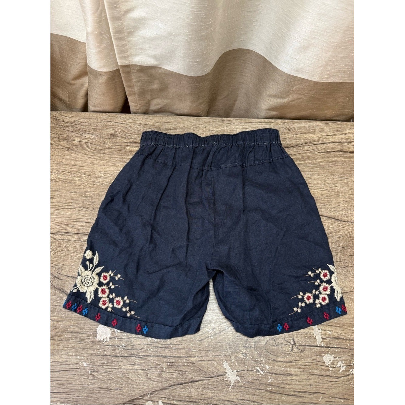Johnny Was FlorenceButton Front LinenEmbroidered Shorts size xs NWT