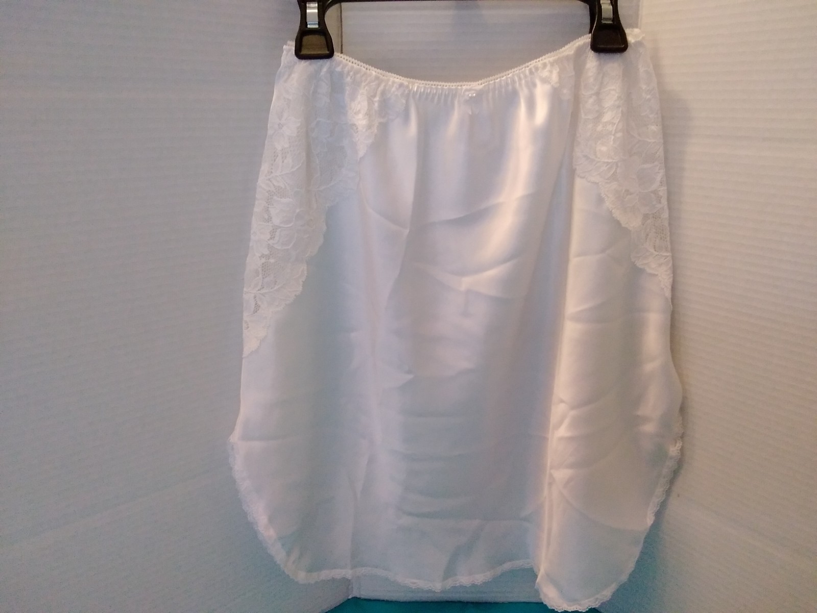 Vintage Wacoal Shiny SATIN Half SLIP Skirt Glossy White Large