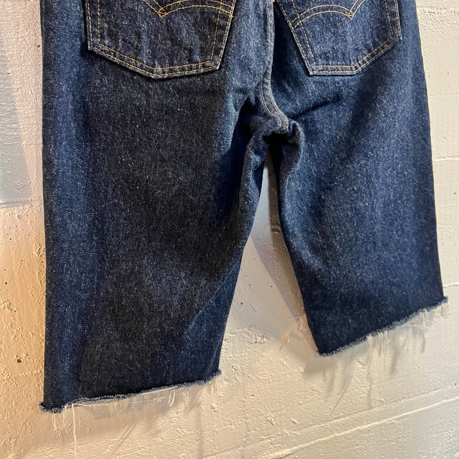 Vintage 1980&rsquo;s Levi 501 STF Long Cutoff Denim Shorts Size (29) 25&Prime; Made In USA
