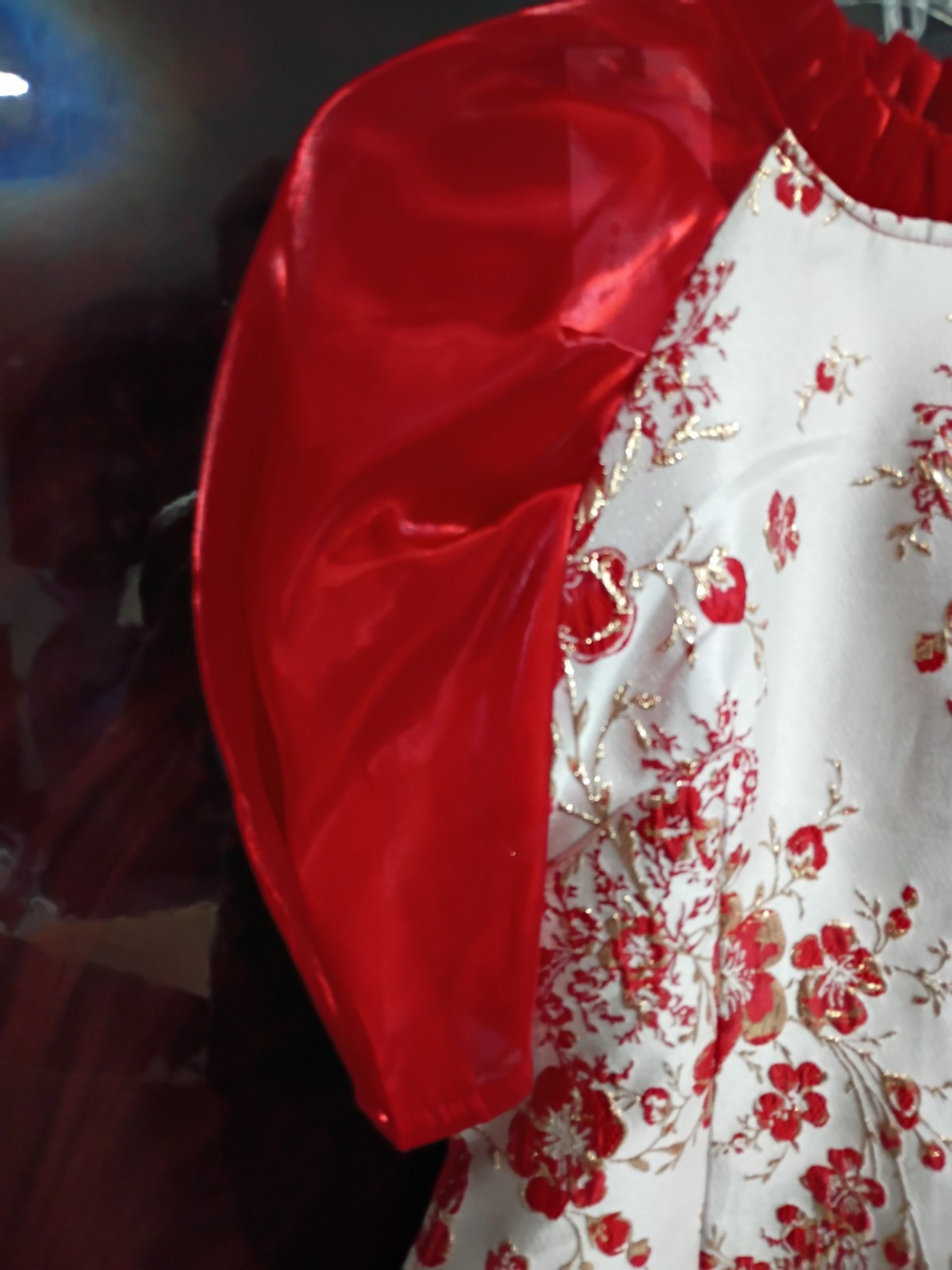 Vietnamese Áo dài Dress Ft Red Sheer Puffed Sleeves & A Floral Pattern Size S-M