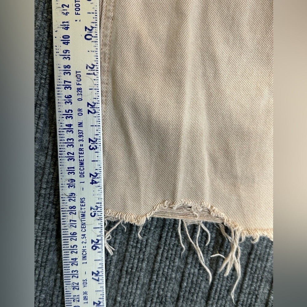 Vervet Cropped Distressed Jeans