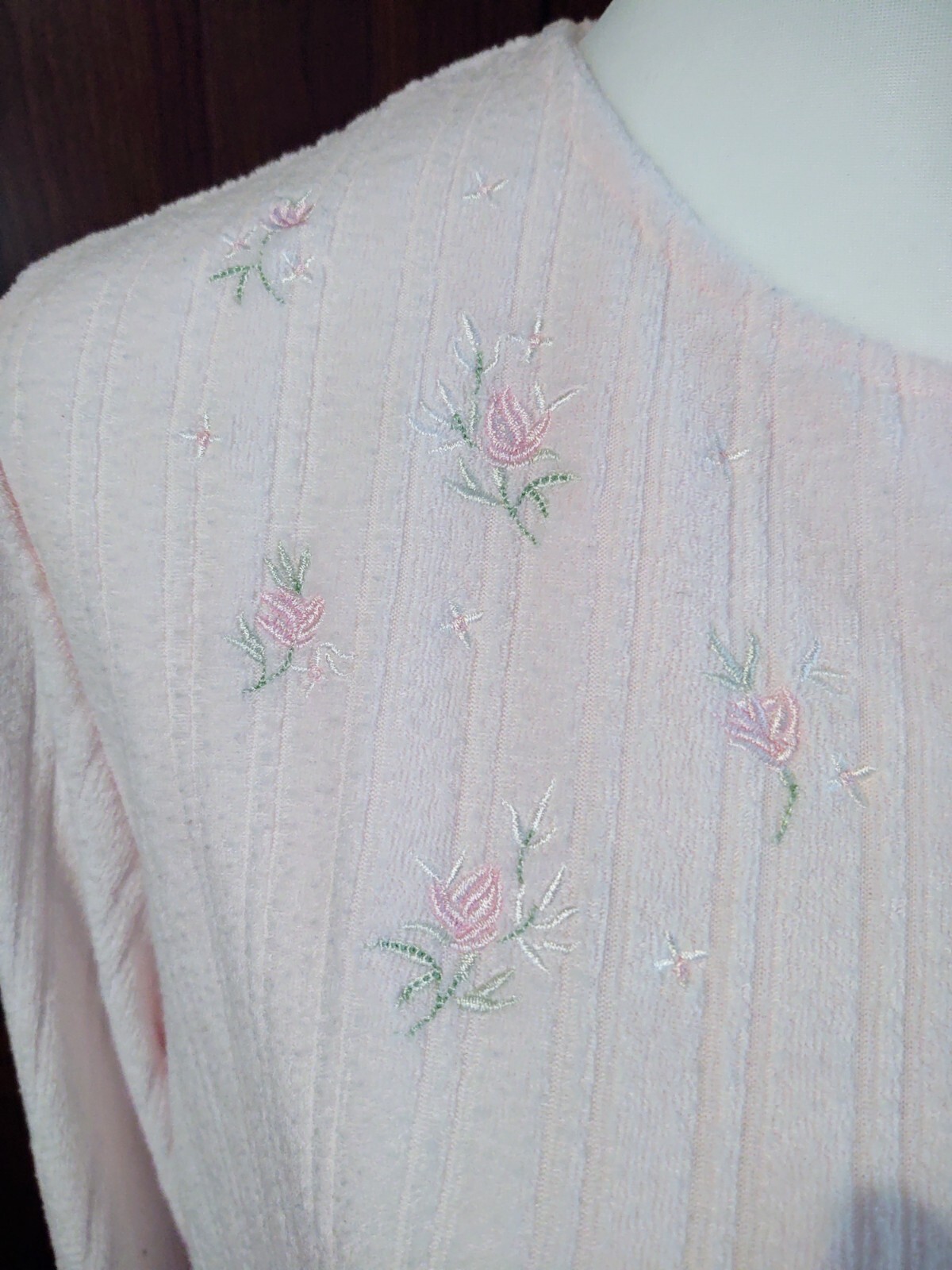 Vtg Miss Elaine Heavenly Bodies Terry Robe Snap Closure Pink W/ Embroidery Sz M