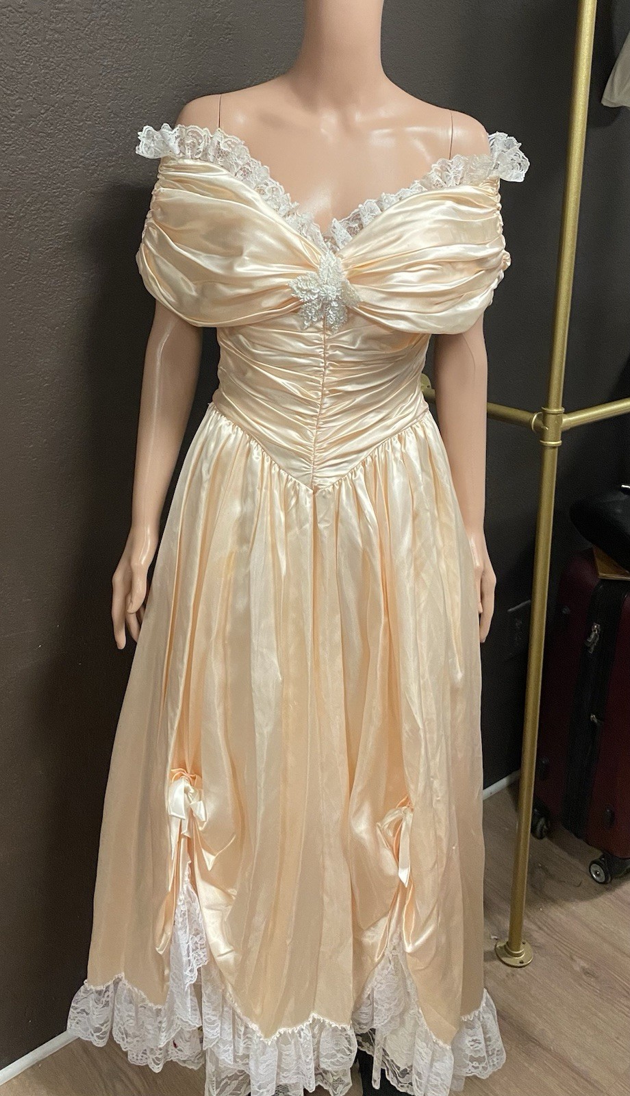 1980’s Zum Zum vintage peach satin & ivory lace Southern Belle Ball Gown Dress