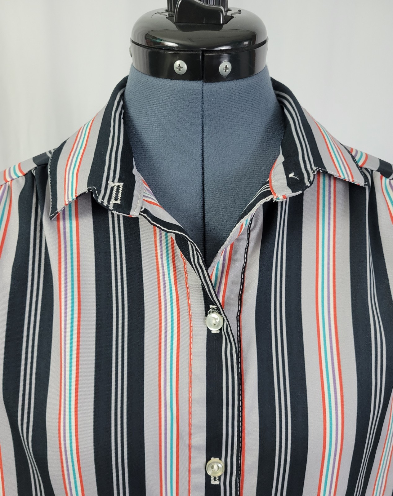 Vintage Grey & Black Striped Button Down Top w Red/Teal/Purple Accent Size 16